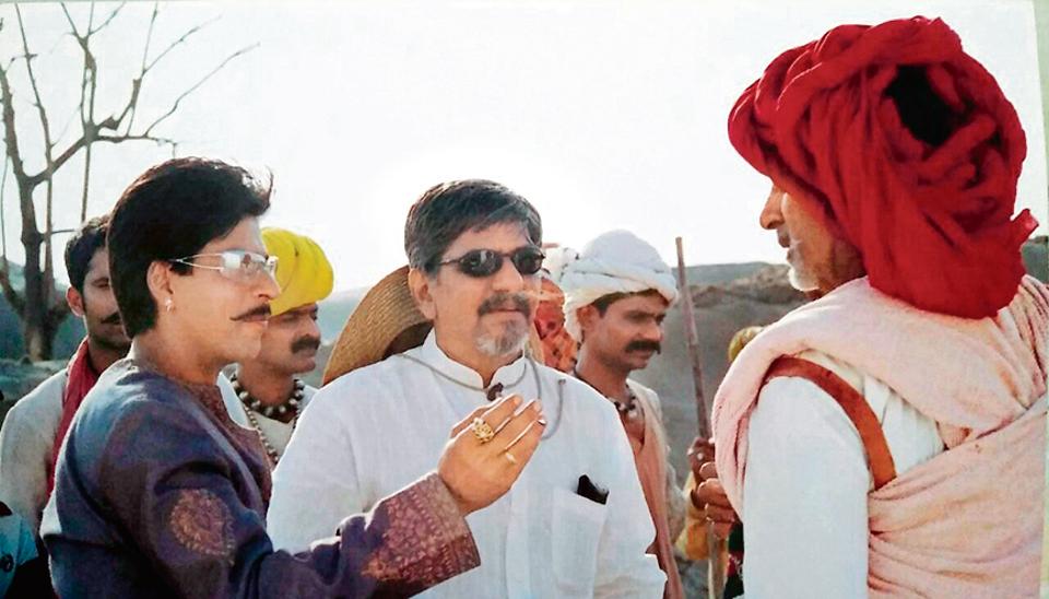 Amol Palekar shooting Paheli, with Shah Rukh Khan and Amitabh bachchan. The tale of a woman in love with a ghost was India’s Oscar hope in 2006.