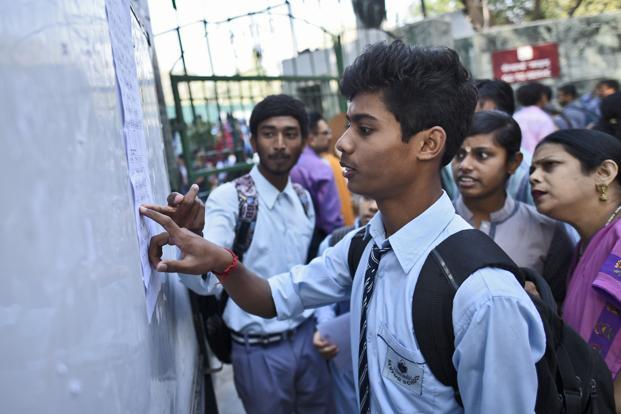 Over 8 lakh students registered for the Karnataka SSLC Class 10 board exams. Photo: Hindustan Times