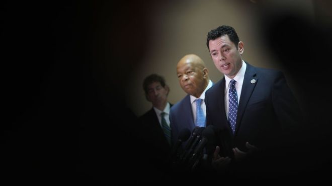 Congressmen Chaffetz (right) and Cummings are leading one congressional investigation into Flynn