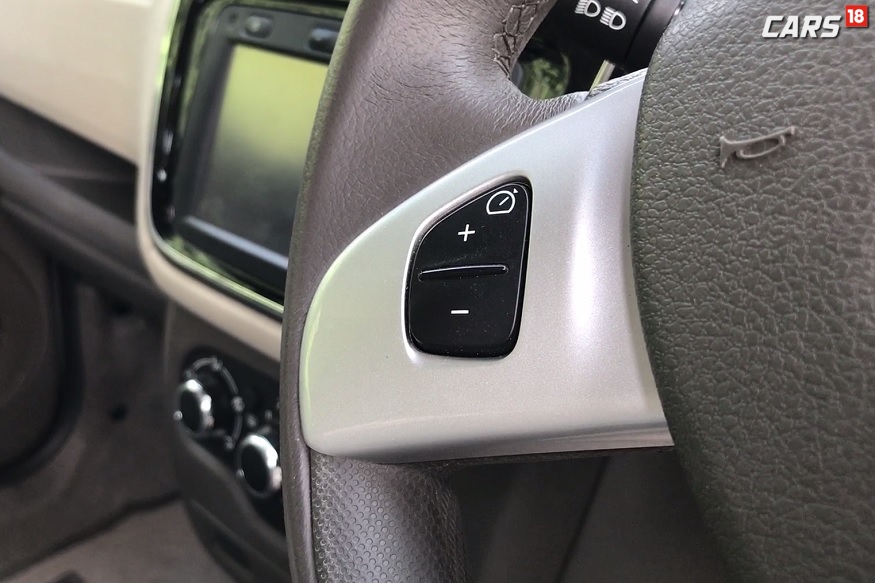 Renault Lodgy Stepaway comes with cruise control system. (Image: Siddharth Safaya/News18.com)