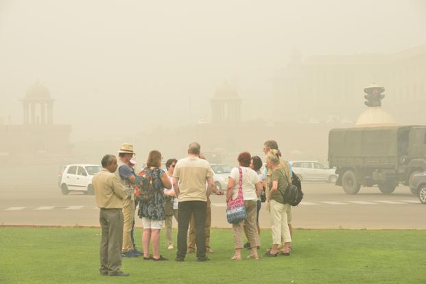 Delhi govt on Tuesday issued health advisory for high risk people, including children, elderly and those suffering from asthma and heart ailments, ask not to step out. Photo: Ramesh Pathania/Mint