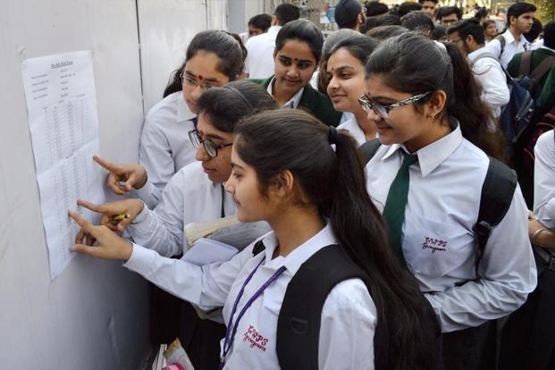 The pass percentage for the UP Board exam results 2017 stood at 82.62 for Class 12, while for Class 10, it was recorded at 81.18%. Photo: PTI